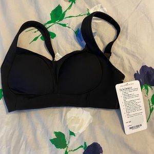 Black Lululemon Ta Ta Tamer III